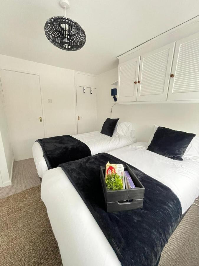 Lovely 1 Bed Home Near Hospital, With Parking & Garden Work Contractor Leisure, Sapphire Кембридж Екстер'єр фото