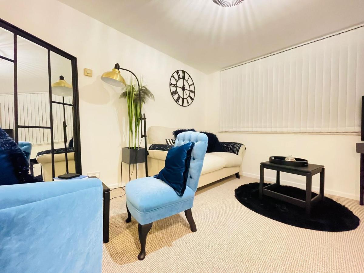 Lovely 1 Bed Home Near Hospital, With Parking & Garden Work Contractor Leisure, Sapphire Кембридж Екстер'єр фото