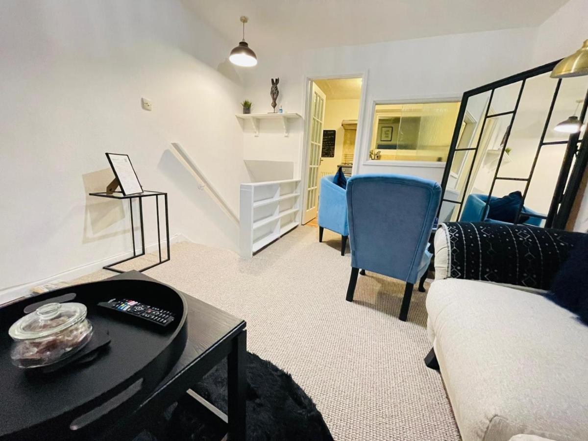 Lovely 1 Bed Home Near Hospital, With Parking & Garden Work Contractor Leisure, Sapphire Кембридж Екстер'єр фото