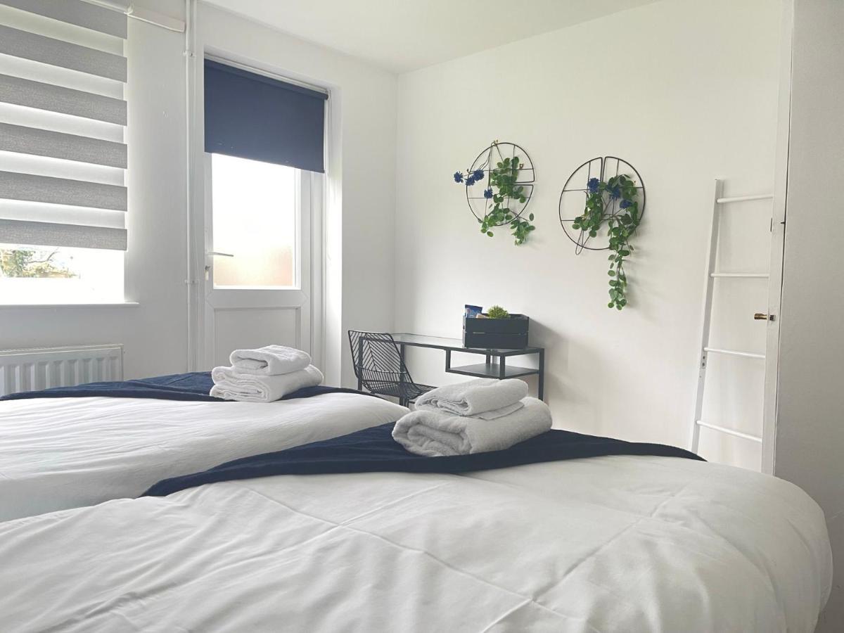 Lovely 1 Bed Home Near Hospital, With Parking & Garden Work Contractor Leisure, Sapphire Кембридж Екстер'єр фото